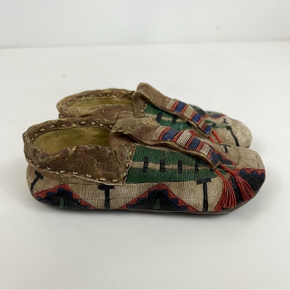 Southwestern Infant Decor Resin Moccasins - Picture 7 of 13